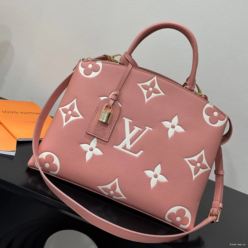 Frstbag ru LOUIS GRAND PALAIS VUITTON 0801